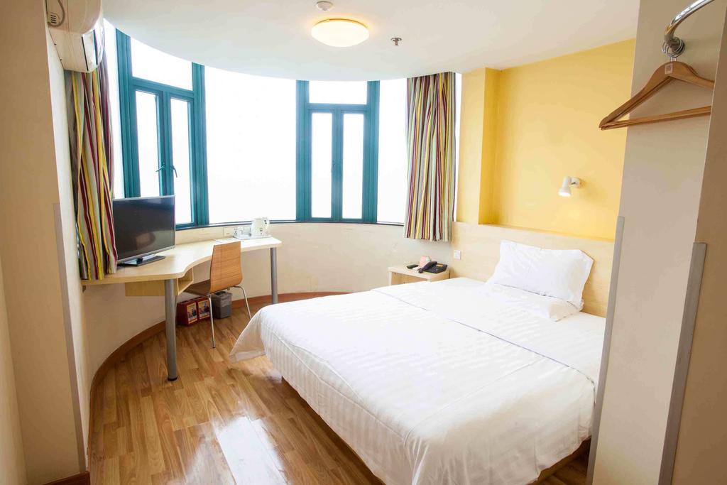 7Days Inn Changsha Jingwanzi International Furniture Square Csangsa Szoba fotó